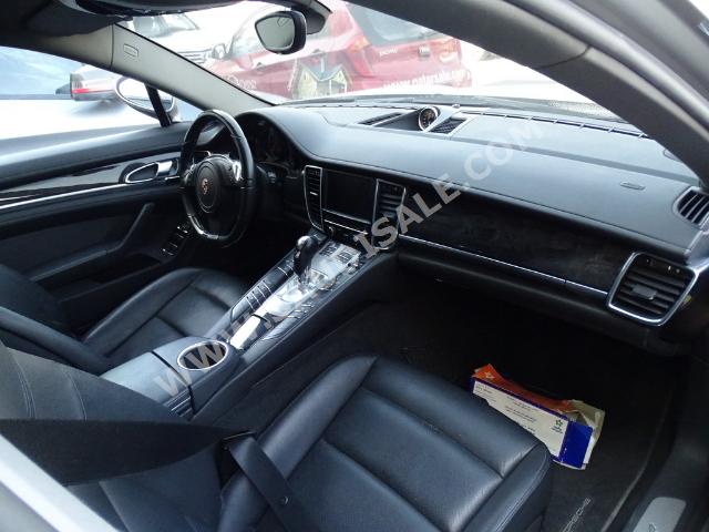 2011 Porsche Panamera 4