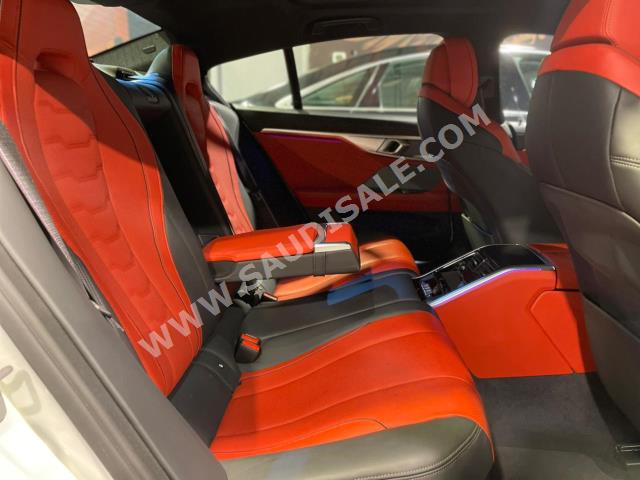 2021 بي ام دبليو الفئة الثامنة 840 إم