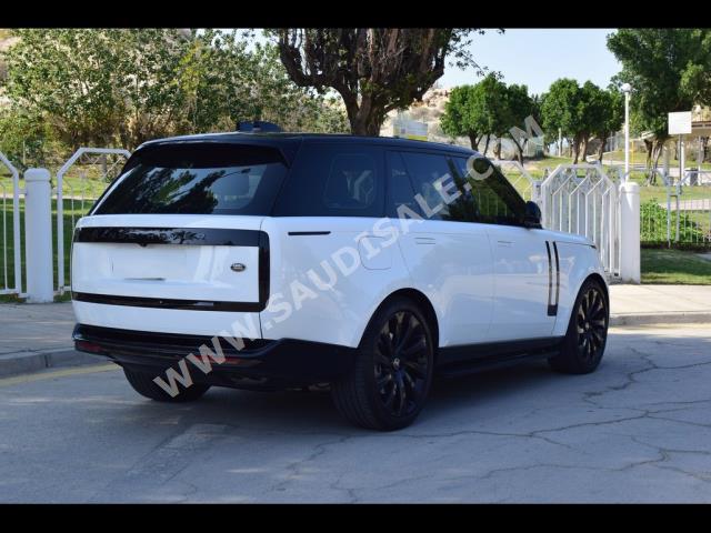 2022 لاند روفر رينج روفر فوج اتش اس اي