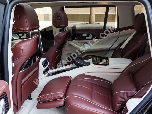 2022 مرسيدس - بنز جي إل إس 600 مايباخ