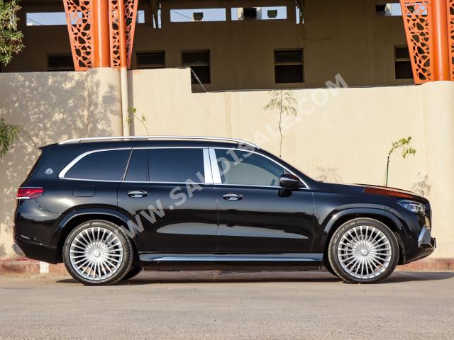 2022 مرسيدس - بنز جي إل إس 600 مايباخ