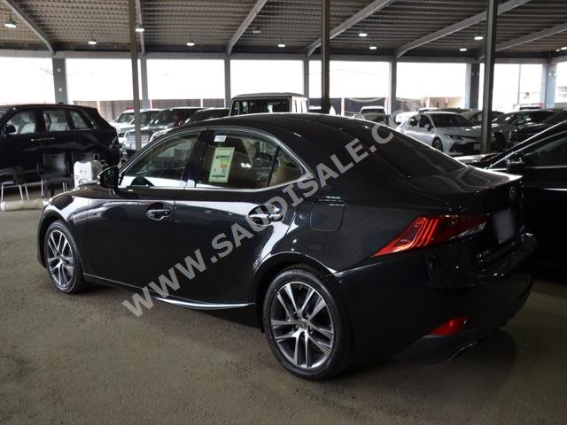 2018 Lexus IS 300