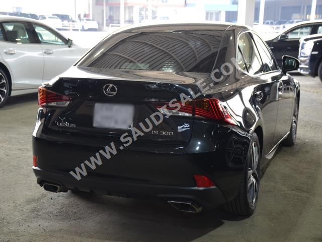 2018 Lexus IS 300
