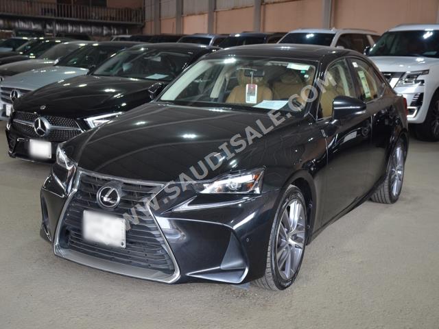 2018 Lexus IS 300