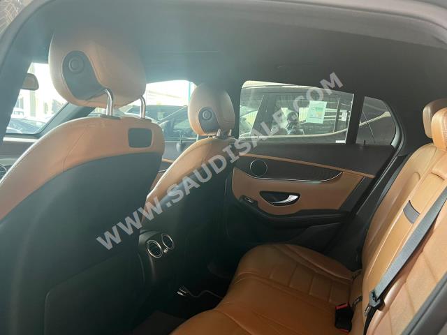 2019 مرسيدس - بنز جي إل سي 200