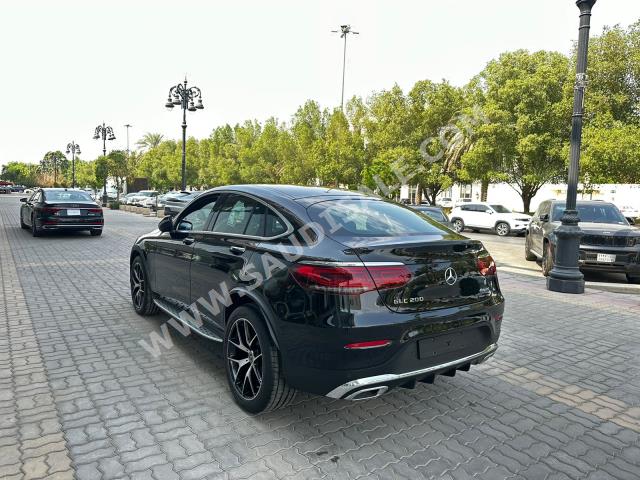 2023 مرسيدس - بنز جي إل سي 200