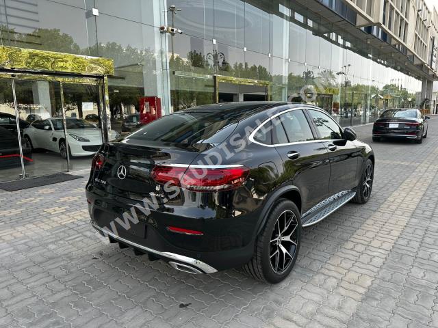 2023 مرسيدس - بنز جي إل سي 200