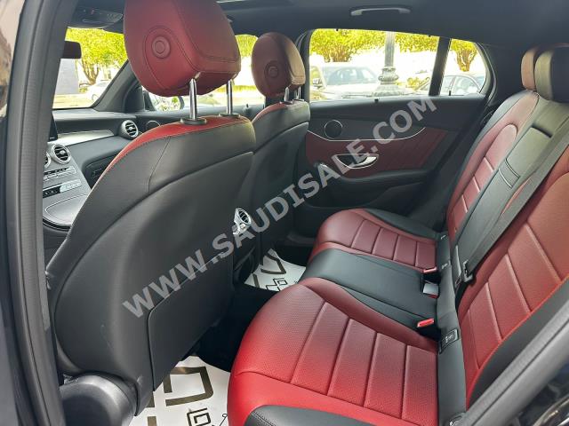 2023 مرسيدس - بنز جي إل سي 200