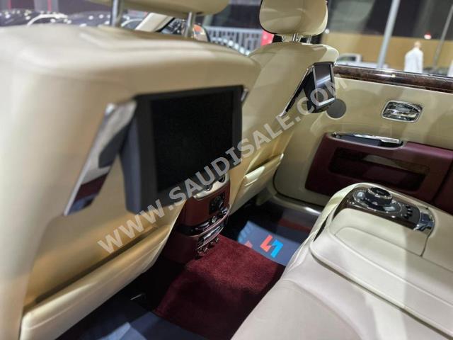 2016 رولز رويس قوست