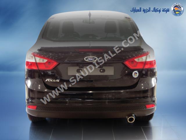 2014 فورد فوكس