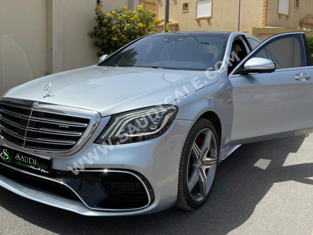 2014 مرسيدس - بنز إس 63 أي إم جي