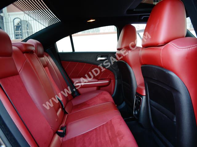 2014 Dodge Charger SRT