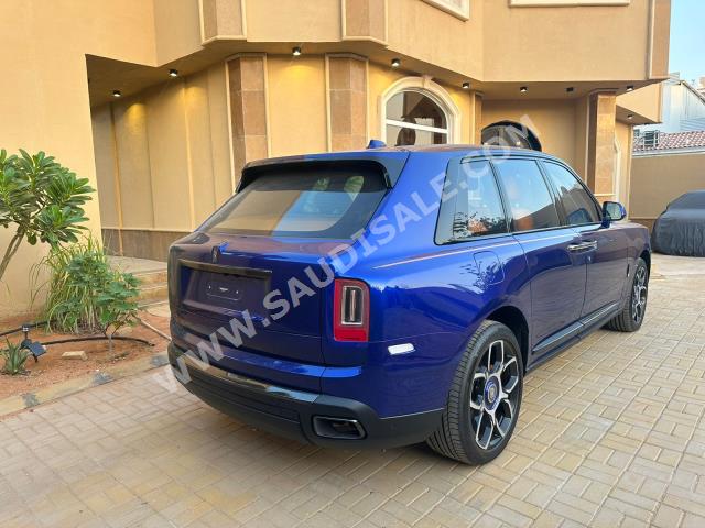 2023 رولز رويس كولينان بلاك بادج