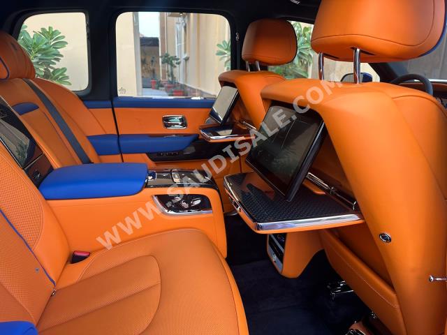 2023 رولز رويس كولينان بلاك بادج