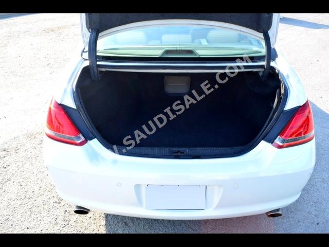 2005 تويوتا افالون ليمتد