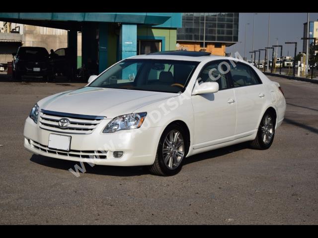 2005 تويوتا افالون ليمتد