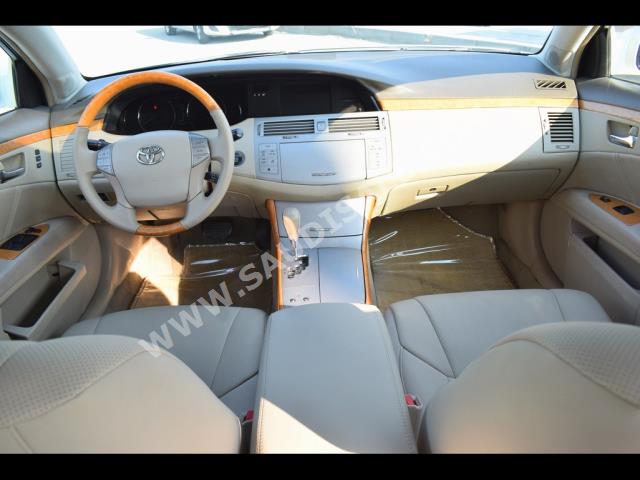 2005 تويوتا افالون ليمتد