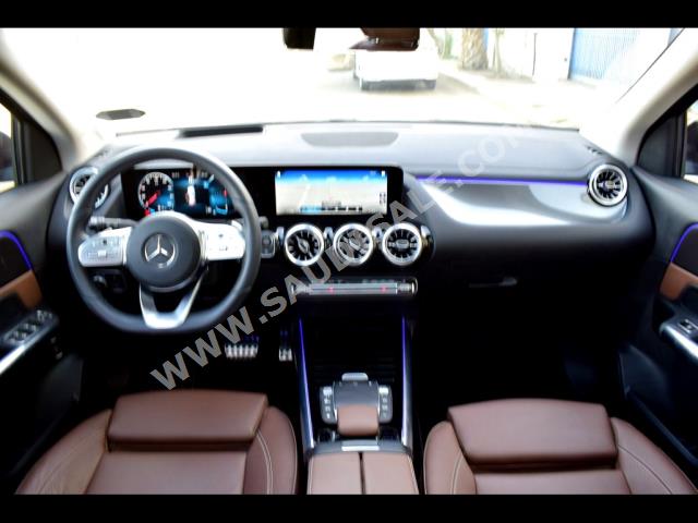 2022 مرسيدس - بنز جي إل أي 200