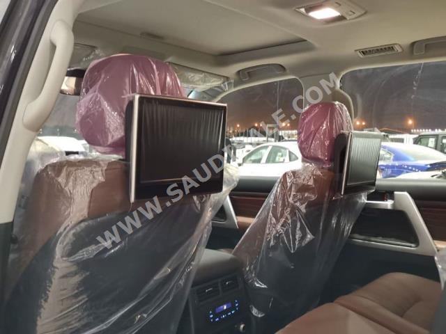 2020 Toyota Land Cruiser VX-S