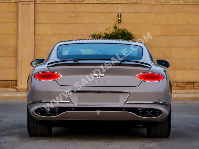 2021 بنتلي كونتيننتل جي تي