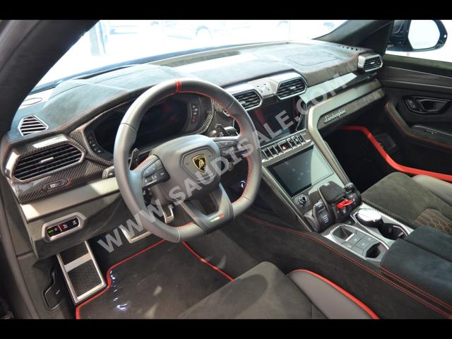 2023 لمبرجيني اوروس بيرفورمانتي