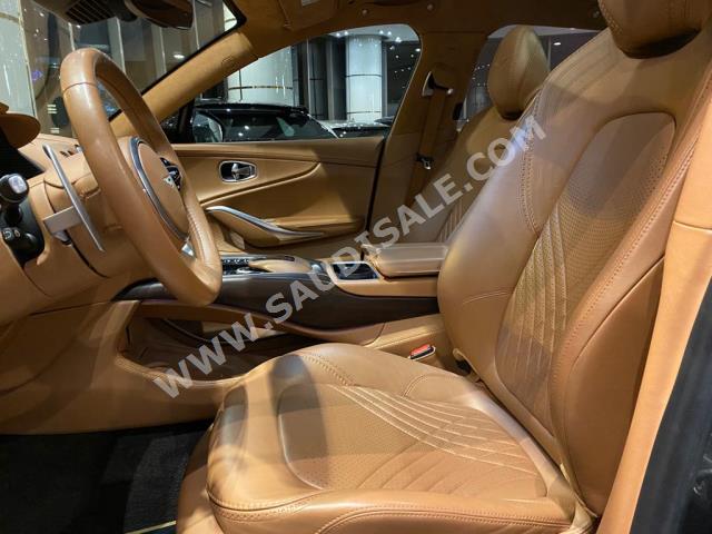 2021 استون مارتن دي بي  اس