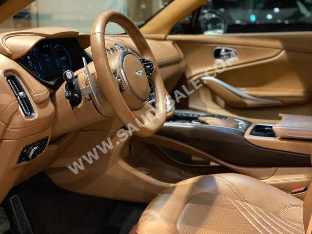 2021 استون مارتن دي بي  اس