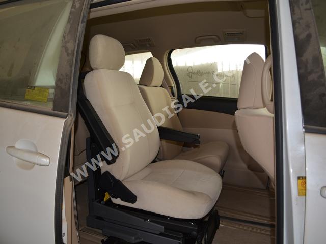 2014 Toyota Previa