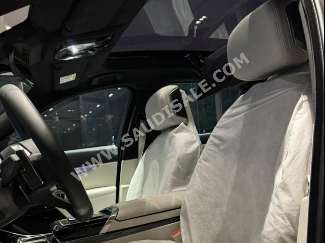 2023 بي ام دبليو الفئة السابعة 740أي