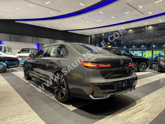 2023 بي ام دبليو الفئة السابعة 740أي