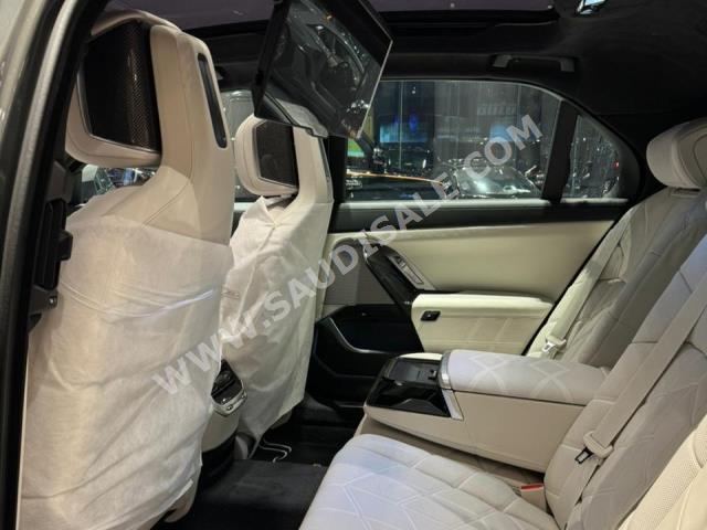 2023 بي ام دبليو الفئة السابعة 740أي