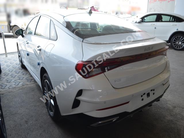 2023 كيا 5كي