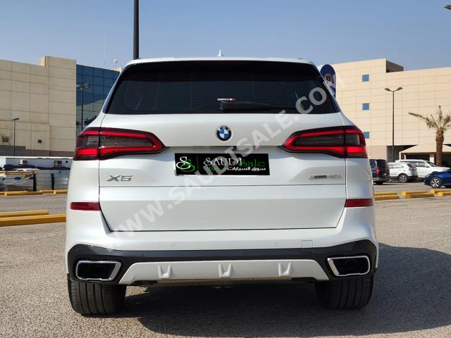 2019 بي ام دبليو الفئة اكس 5 إم كت