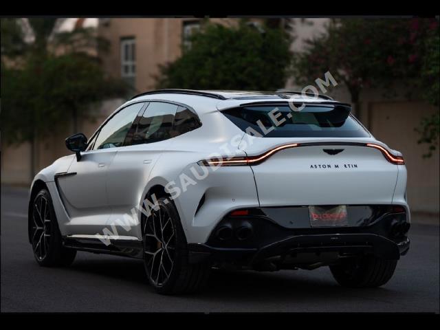 2024 استون مارتن دي بي اكس 707