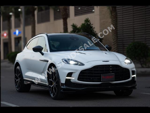 2024 استون مارتن دي بي اكس 707