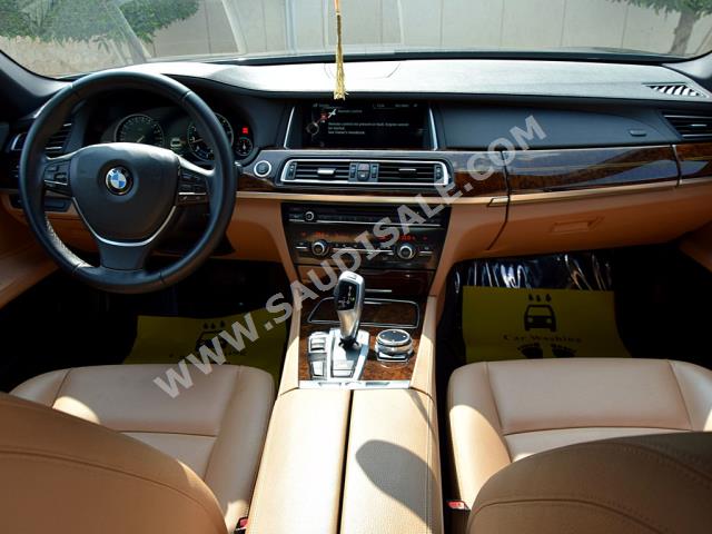 2015 بي ام دبليو الفئة السابعة 730 إل أي