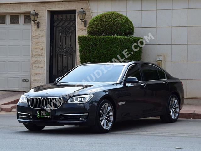 2015 بي ام دبليو الفئة السابعة 730 إل أي