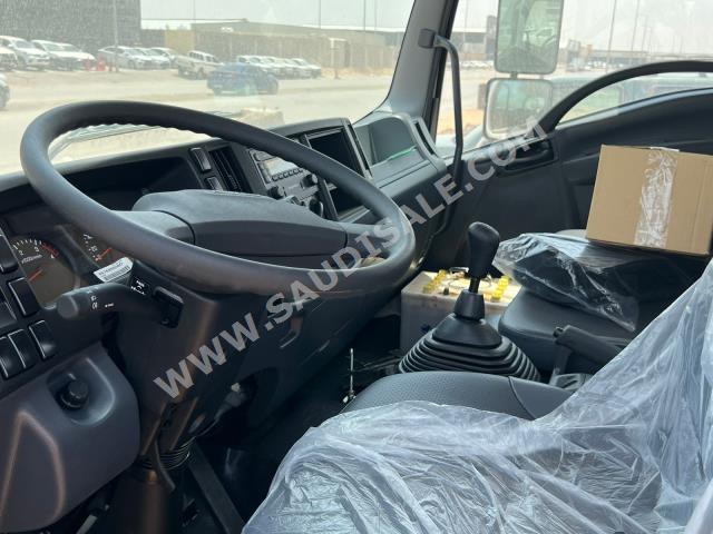 2023 Isuzu Dyna