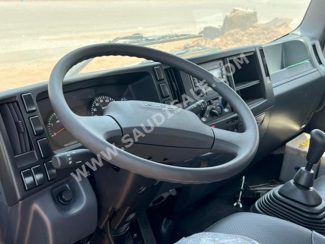 2023 Isuzu Dyna
