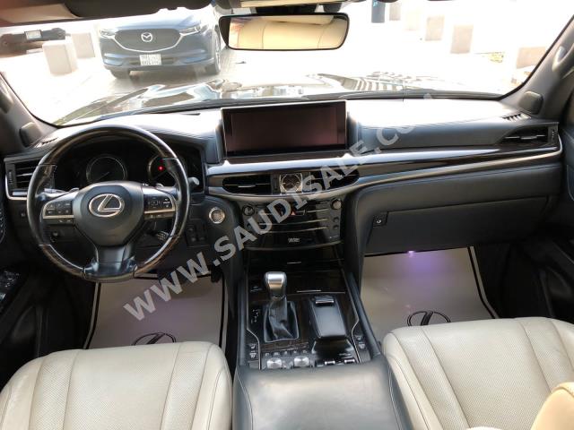 2018 لكزس إل إكس 570