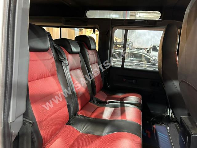 2016 لاند روفر ديفيندر 110 ادفانتشر