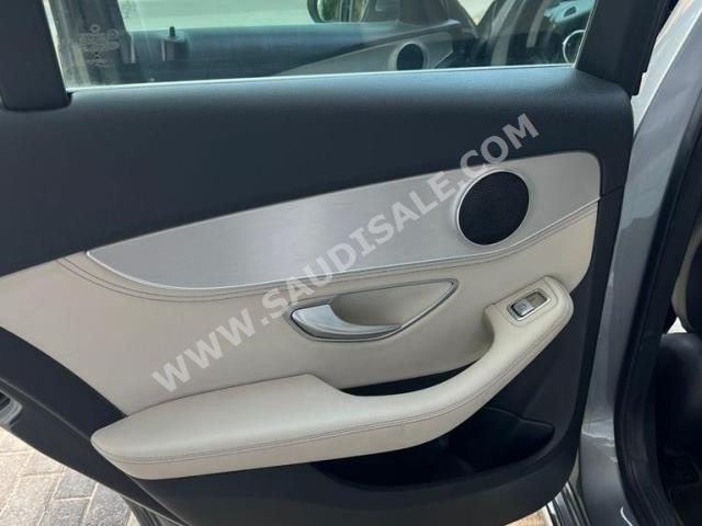 2015 مرسيدس - بنز سي 200