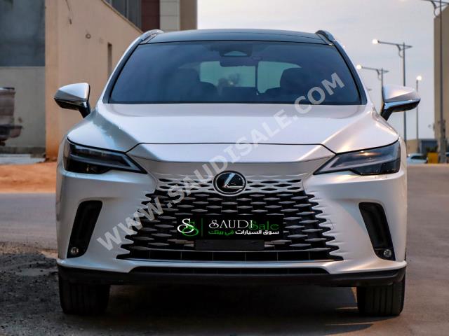 2023 لكزس أر إكس 350