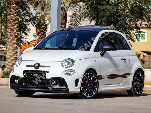 2022 فيات ابارث 595 كومبيتزيون