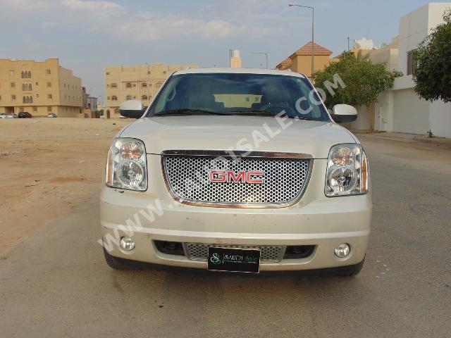2010 GMC Yukon Denali XL