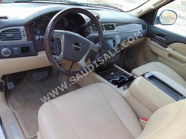 2010 GMC Yukon Denali XL