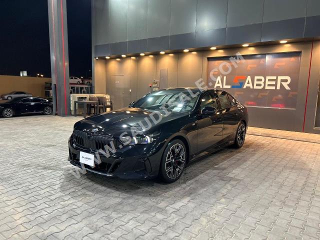 2024 بي ام دبليو الفئة الخامسة 520 أي