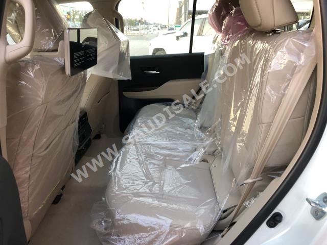 2023 تويوتا لاند كروزر جي اكس ار