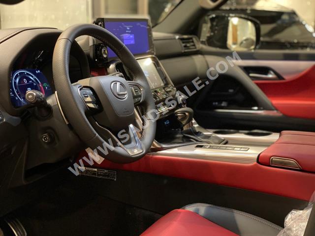 2024 لكزس إل إكس 600 إف