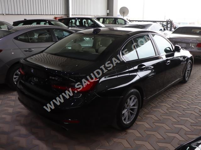 2021 بي ام دبليو الفئة الثالثة 320 أي